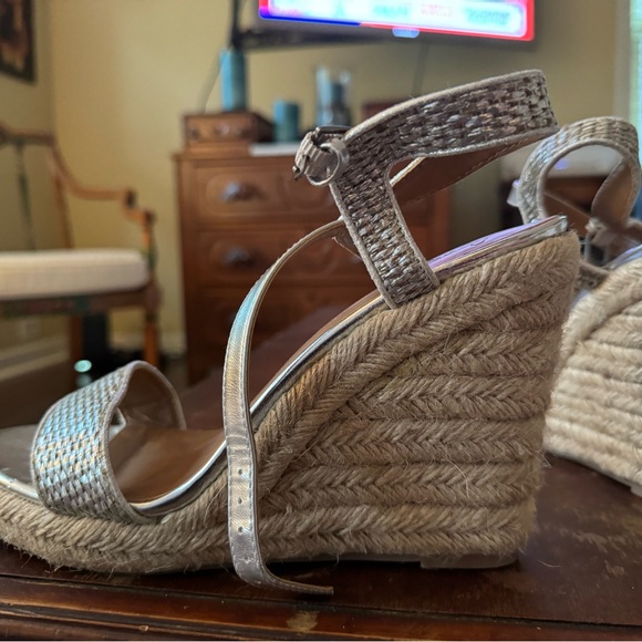 Silver Size 10 wedge sandals. EUC. - Picture 6 of 11